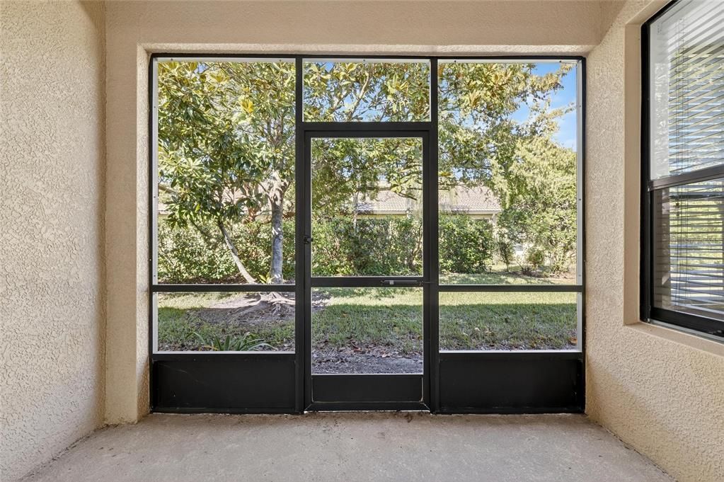 Active With Contract: $240,000 (2 beds, 2 baths, 1461 Square Feet)