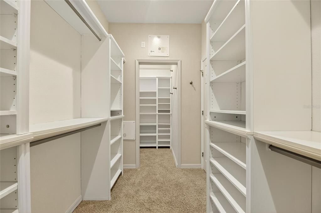 Active With Contract: $240,000 (2 beds, 2 baths, 1461 Square Feet)