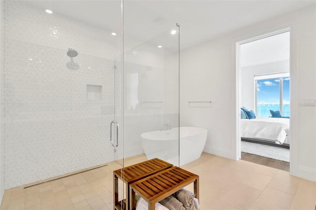 For Rent: $15,400 (3 beds, 3 baths, 2538 Square Feet)