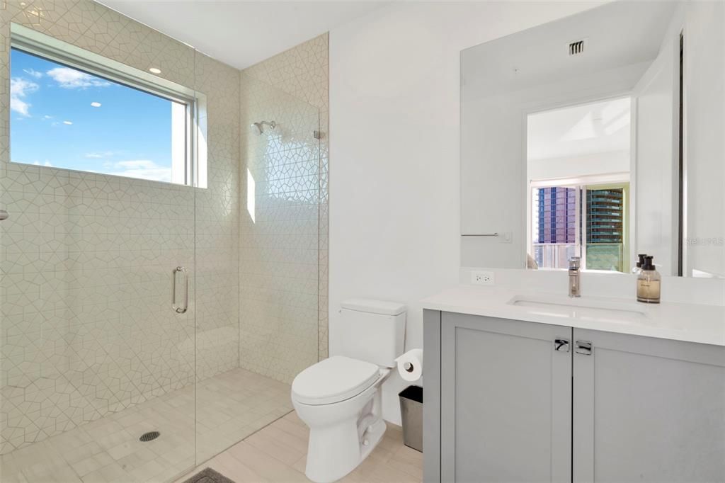 For Rent: $15,400 (3 beds, 3 baths, 2538 Square Feet)