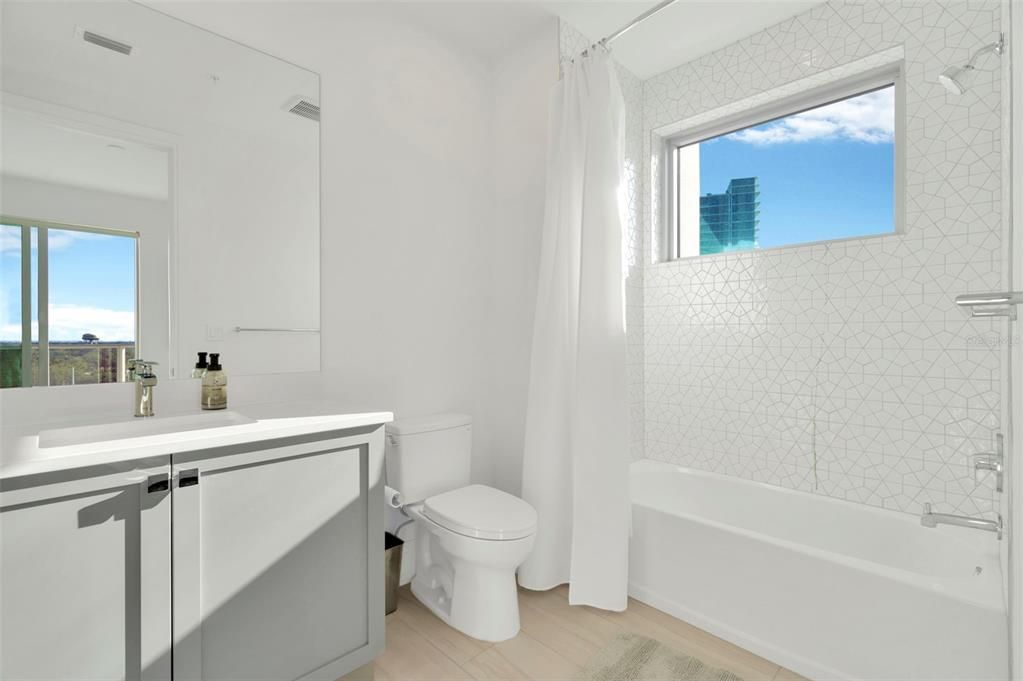 For Rent: $15,400 (3 beds, 3 baths, 2538 Square Feet)