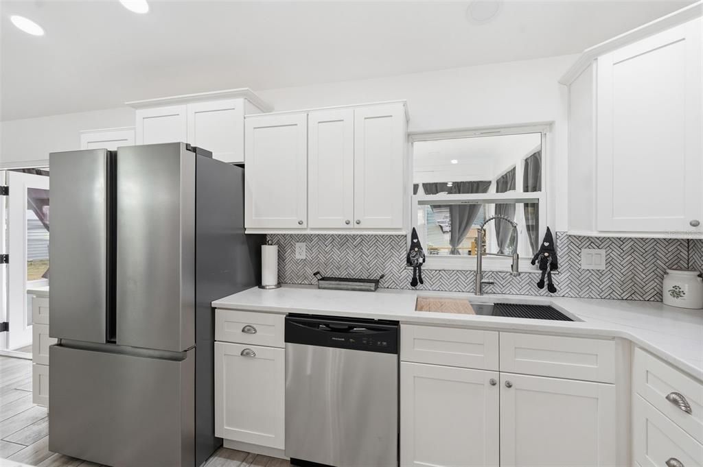 En Venta: $460,000 (3 camas, 2 baños, 1600 Pies cuadrados)