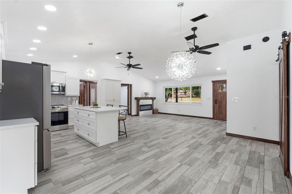 En Venta: $460,000 (3 camas, 2 baños, 1600 Pies cuadrados)