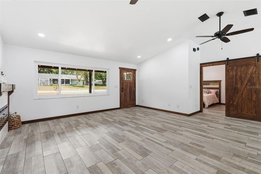 En Venta: $460,000 (3 camas, 2 baños, 1600 Pies cuadrados)