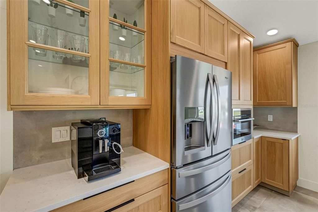 На продажу: $699,000 (3 спален, 2 ванн, 1815 Квадратных фут)
