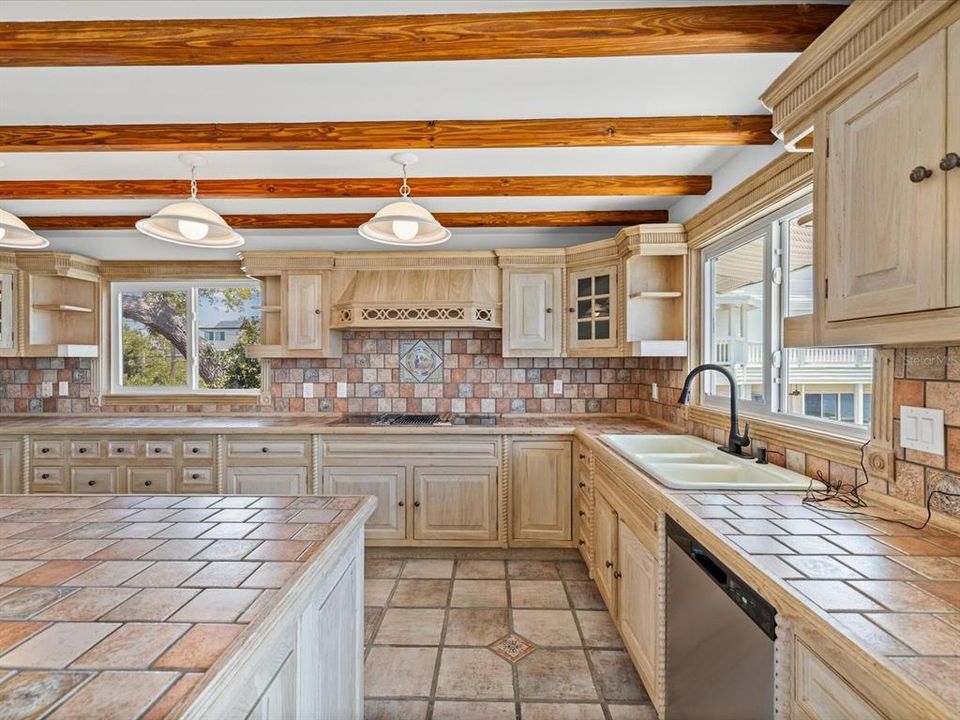 На продажу: $995,000 (2 спален, 3 ванн, 1440 Квадратных фут)