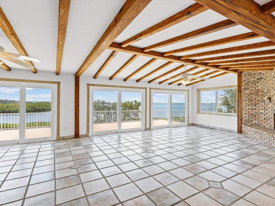 На продажу: $995,000 (2 спален, 3 ванн, 1440 Квадратных фут)