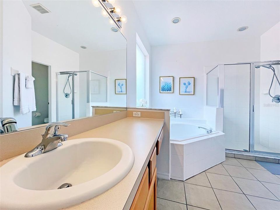 En Venta: $525,000 (6 camas, 5 baños, 2834 Pies cuadrados)