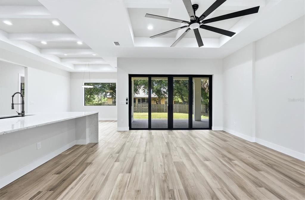 Active With Contract: $435,000 (3 beds, 2 baths, 1890 Square Feet)