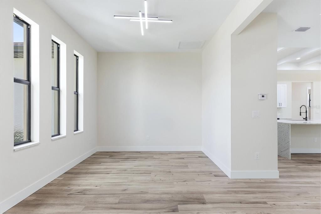 Active With Contract: $435,000 (3 beds, 2 baths, 1890 Square Feet)