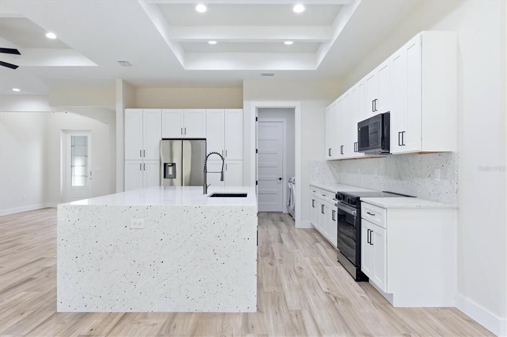 Active With Contract: $435,000 (3 beds, 2 baths, 1890 Square Feet)
