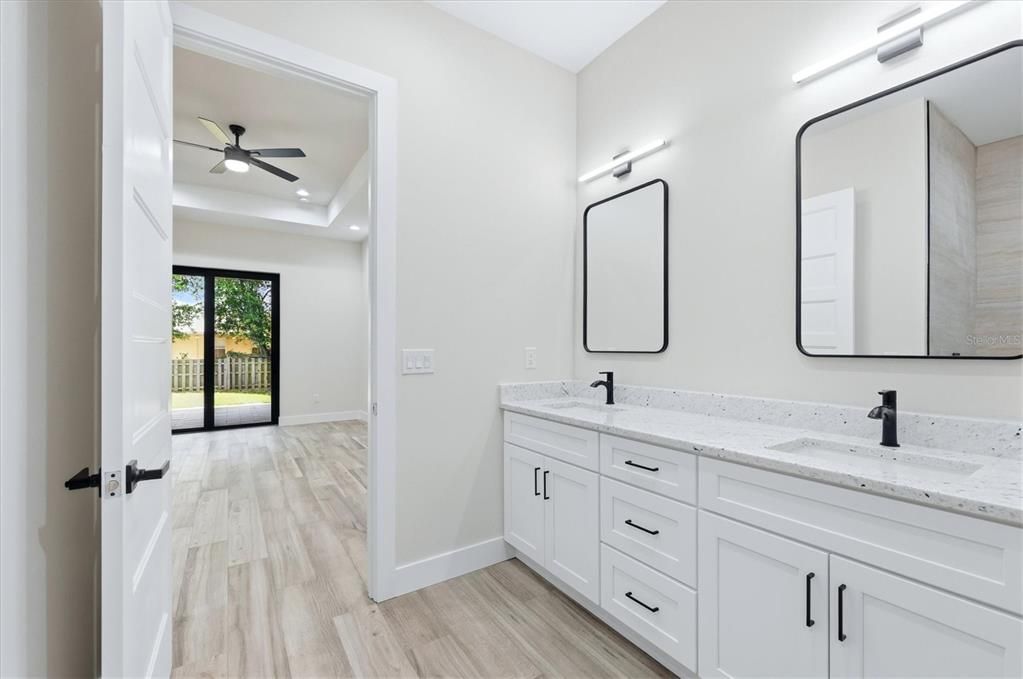 Active With Contract: $435,000 (3 beds, 2 baths, 1890 Square Feet)
