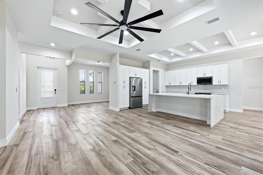 Active With Contract: $435,000 (3 beds, 2 baths, 1890 Square Feet)