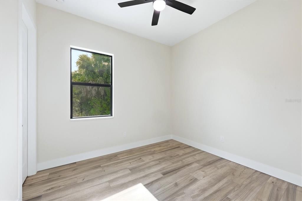 Active With Contract: $435,000 (3 beds, 2 baths, 1890 Square Feet)