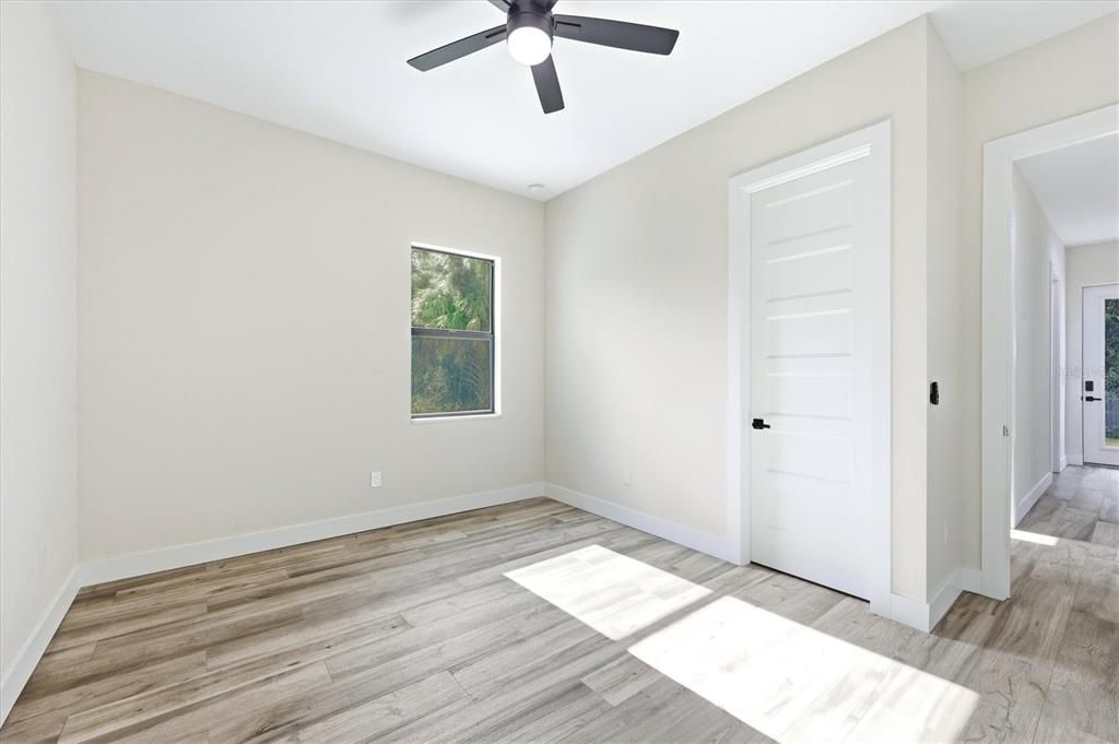 Active With Contract: $435,000 (3 beds, 2 baths, 1890 Square Feet)