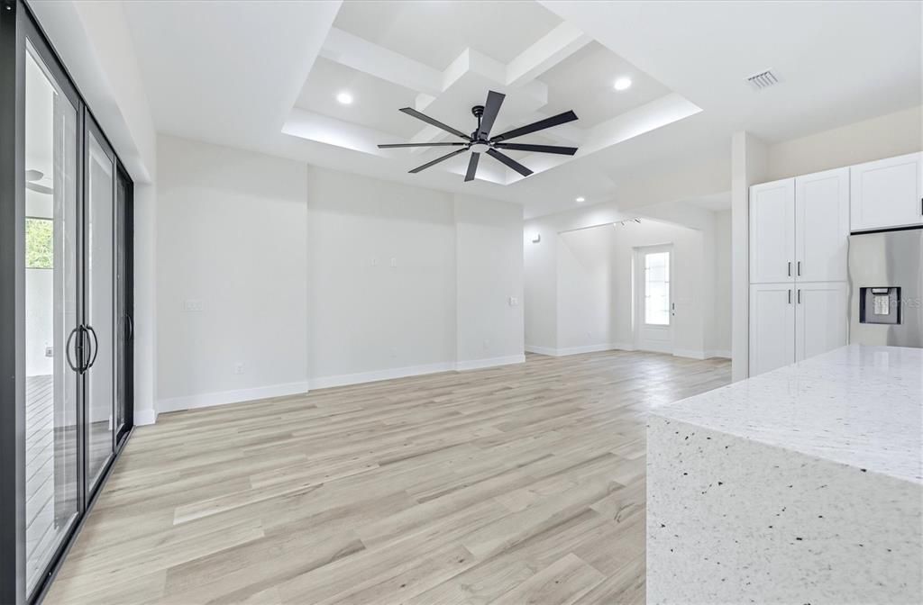 Active With Contract: $435,000 (3 beds, 2 baths, 1890 Square Feet)