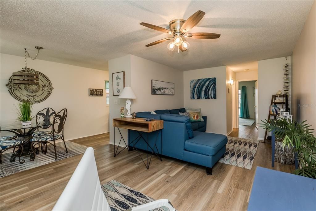 For Rent: $1,550 (1 beds, 1 baths, 750 Square Feet)
