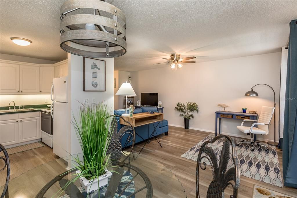 For Rent: $1,550 (1 beds, 1 baths, 750 Square Feet)