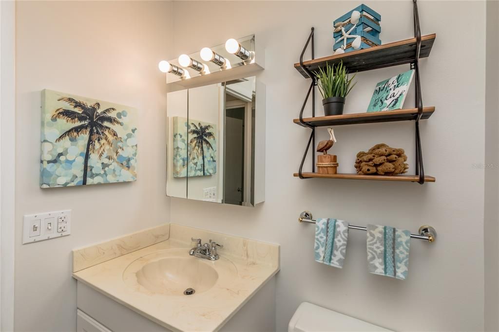 For Rent: $1,550 (1 beds, 1 baths, 750 Square Feet)