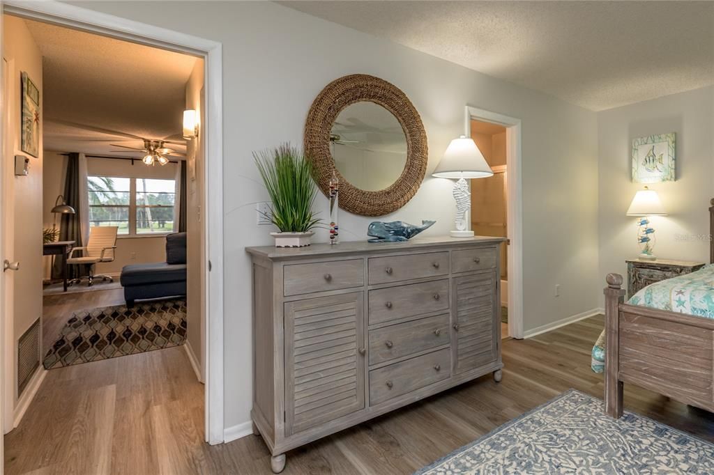 For Rent: $1,550 (1 beds, 1 baths, 750 Square Feet)
