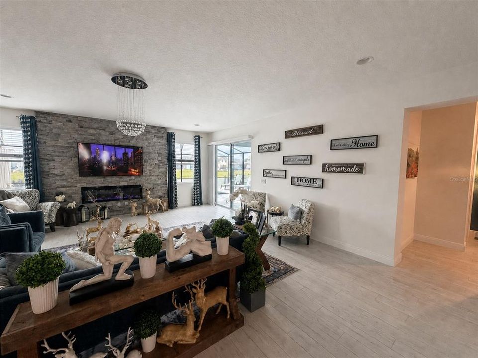 En Venta: $799,990 (5 camas, 4 baños, 4384 Pies cuadrados)