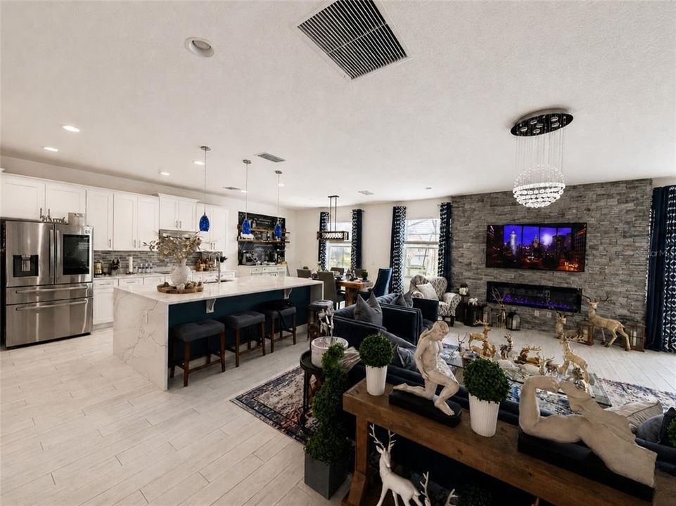 En Venta: $799,990 (5 camas, 4 baños, 4384 Pies cuadrados)