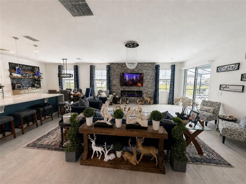 En Venta: $799,990 (5 camas, 4 baños, 4384 Pies cuadrados)