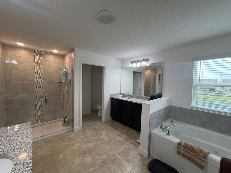En Venta: $799,990 (5 camas, 4 baños, 4384 Pies cuadrados)
