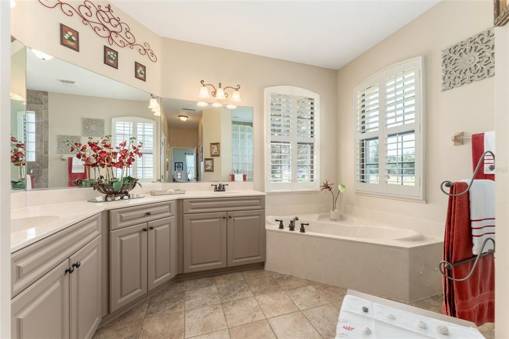 For Sale: $849,900 (3 beds, 2 baths, 2427 Square Feet)