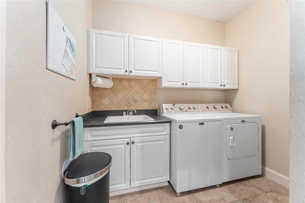 For Sale: $849,900 (3 beds, 2 baths, 2427 Square Feet)