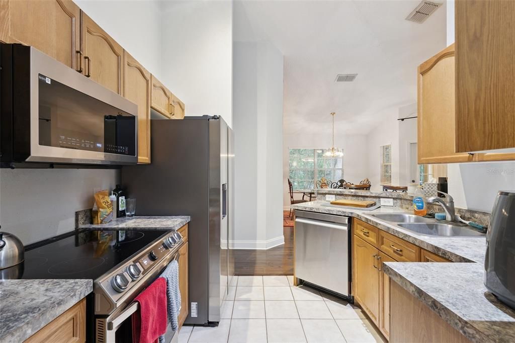 En Venta: $299,900 (3 camas, 2 baños, 1657 Pies cuadrados)