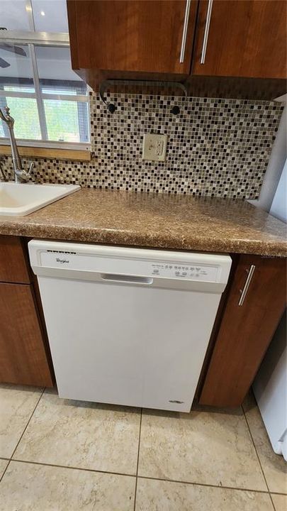 В аренду: $1,600 (2 спален, 1 ванн, 1119 Квадратных фут)