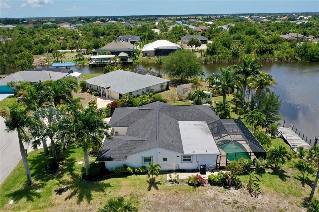 Activo con contrato: $485,000 (3 camas, 2 baños, 2432 Pies cuadrados)