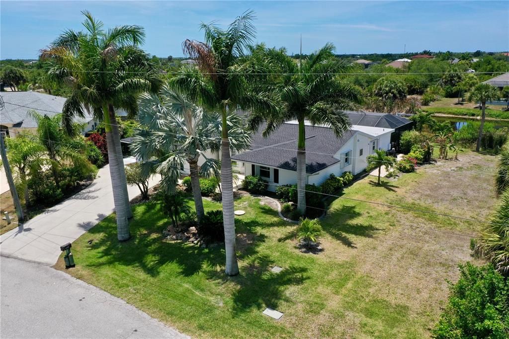 Activo con contrato: $485,000 (3 camas, 2 baños, 2432 Pies cuadrados)