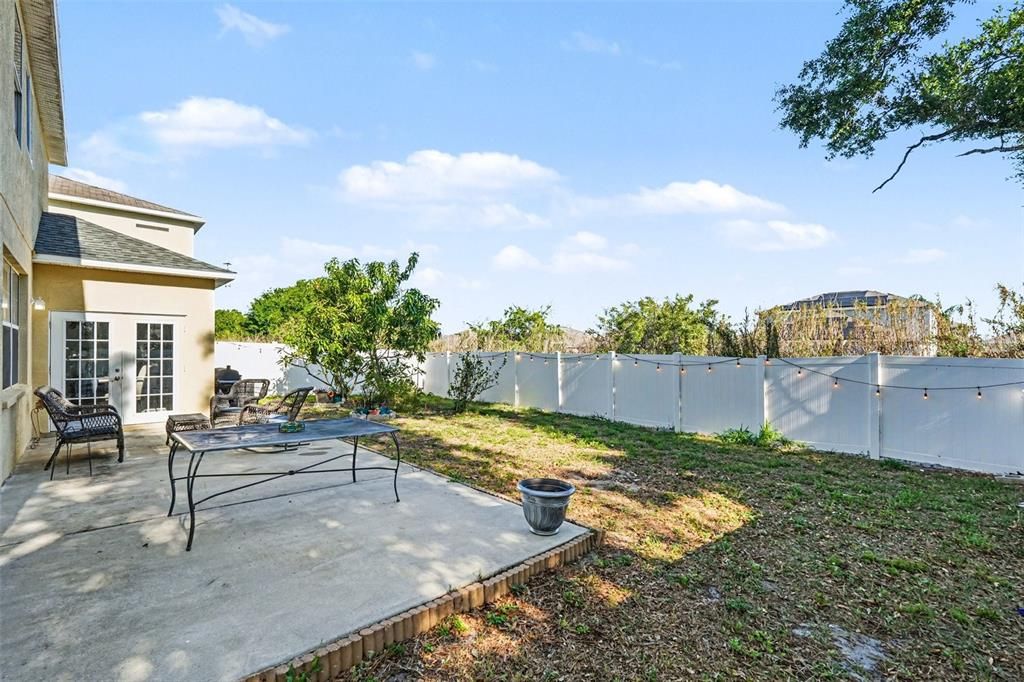 Activo con contrato: $399,900 (5 camas, 2 baños, 3146 Pies cuadrados)