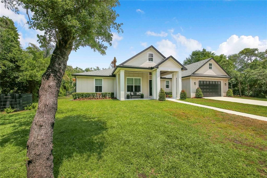 For Sale: $579,900 (4 beds, 2 baths, 2386 Square Feet)