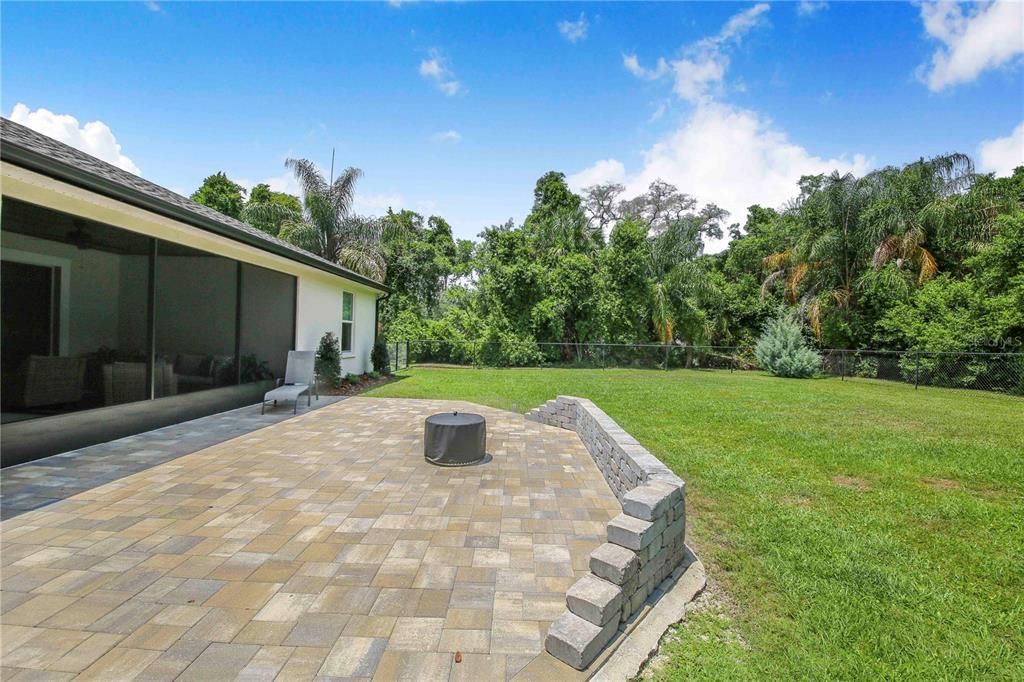 For Sale: $579,900 (4 beds, 2 baths, 2386 Square Feet)