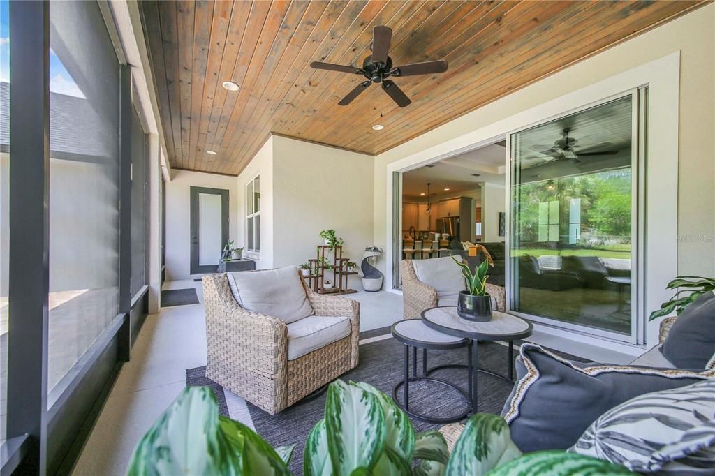 For Sale: $579,900 (4 beds, 2 baths, 2386 Square Feet)