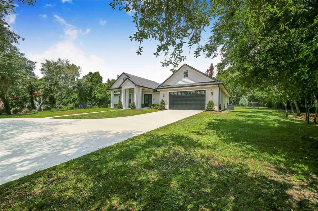 For Sale: $579,900 (4 beds, 2 baths, 2386 Square Feet)