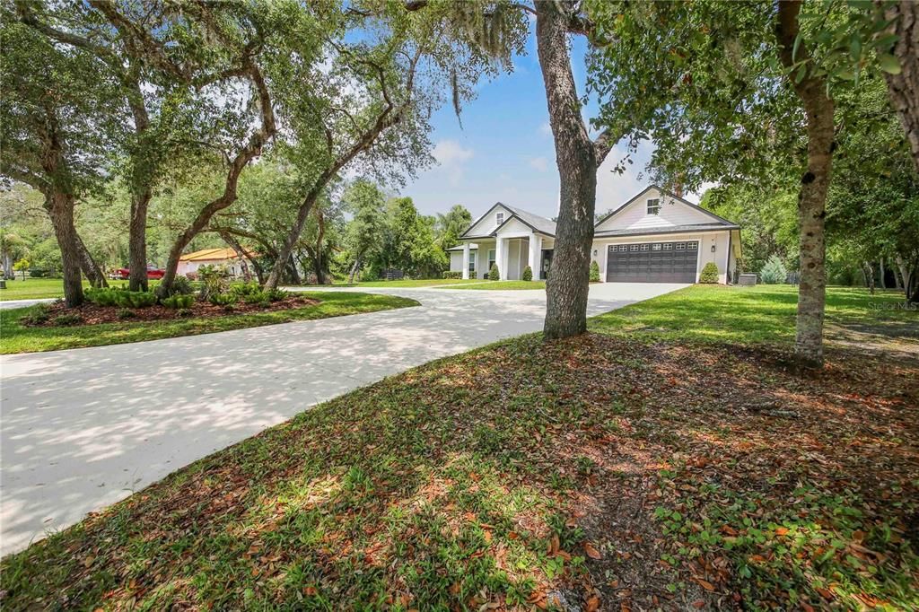 For Sale: $579,900 (4 beds, 2 baths, 2386 Square Feet)
