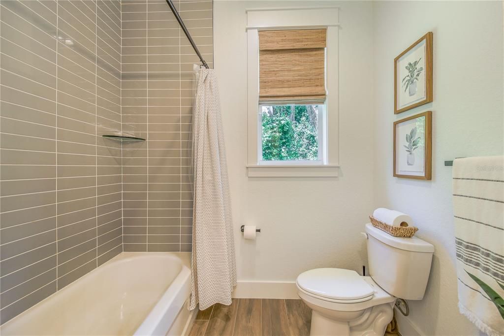 For Sale: $579,900 (4 beds, 2 baths, 2386 Square Feet)