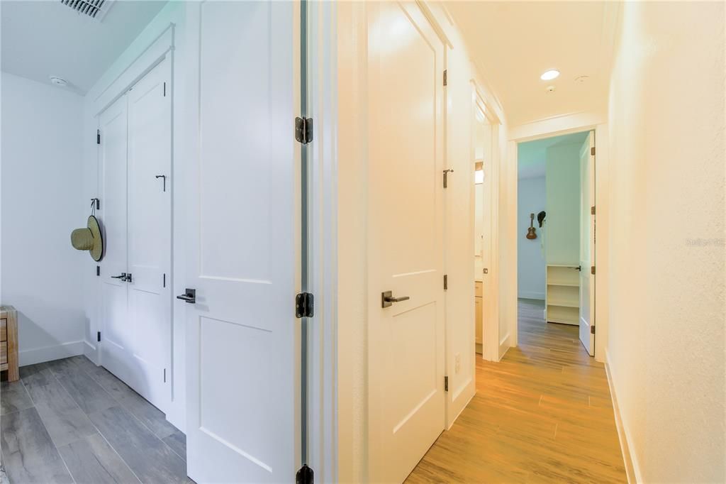 For Sale: $579,900 (4 beds, 2 baths, 2386 Square Feet)