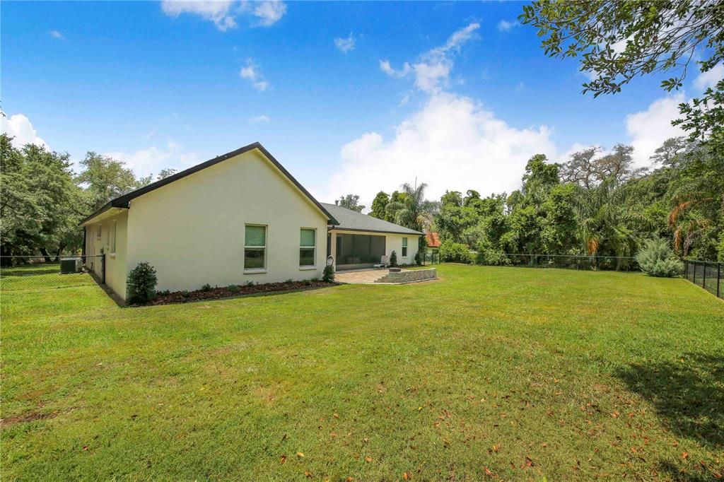 For Sale: $579,900 (4 beds, 2 baths, 2386 Square Feet)