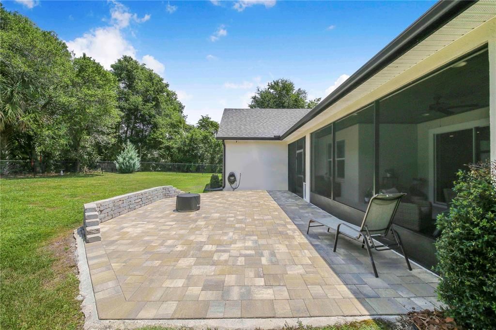 For Sale: $579,900 (4 beds, 2 baths, 2386 Square Feet)