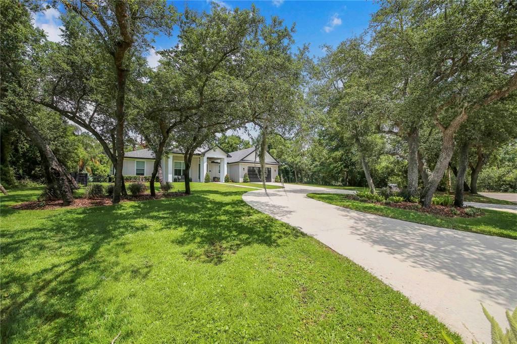 For Sale: $579,900 (4 beds, 2 baths, 2386 Square Feet)