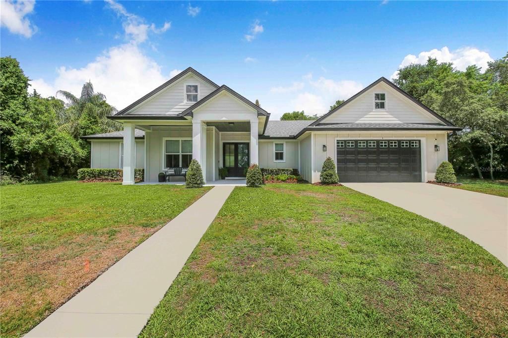 For Sale: $579,900 (4 beds, 2 baths, 2386 Square Feet)