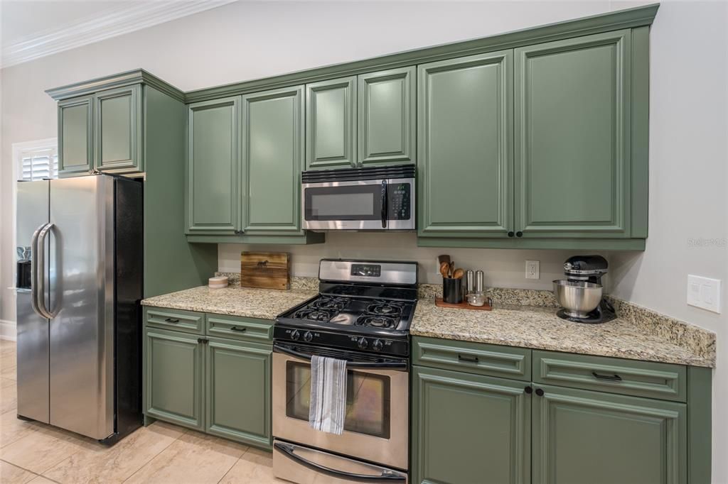 For Sale: $1,750,000 (3 beds, 3 baths, 1717 Square Feet)