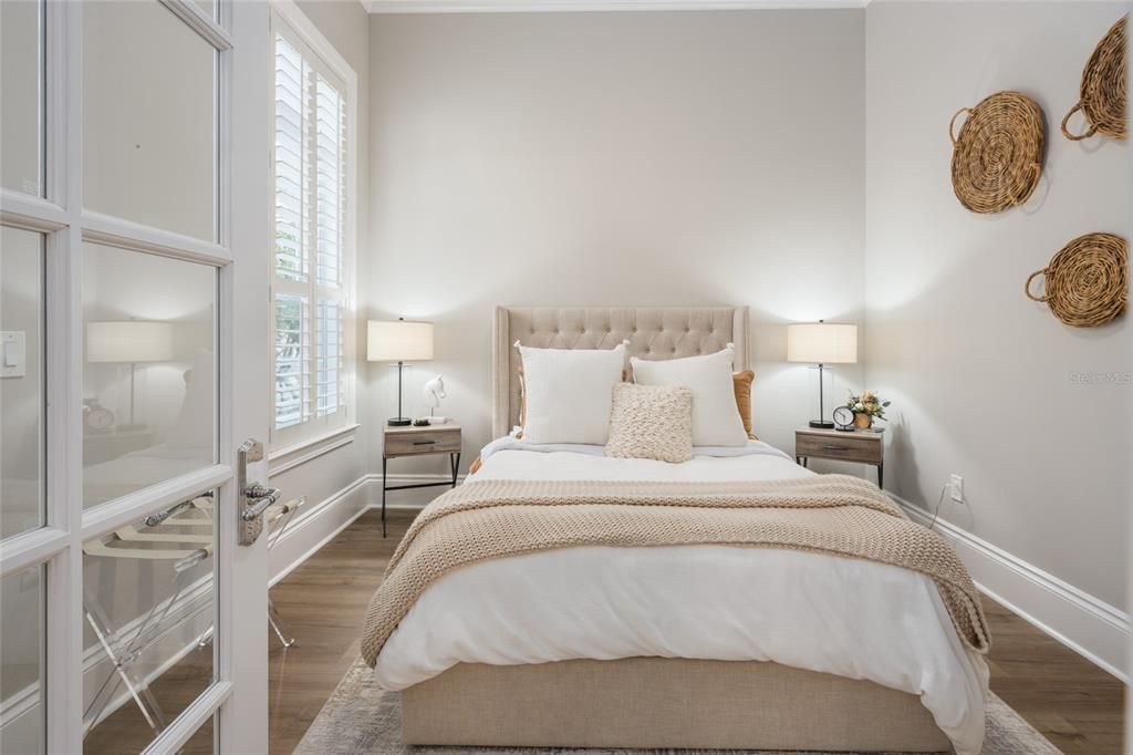 For Sale: $1,750,000 (3 beds, 3 baths, 1717 Square Feet)