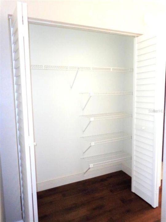 В аренду: $1,650 (2 спален, 1 ванн, 925 Квадратных фут)