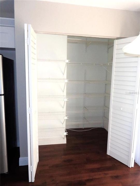 В аренду: $1,650 (2 спален, 1 ванн, 925 Квадратных фут)
